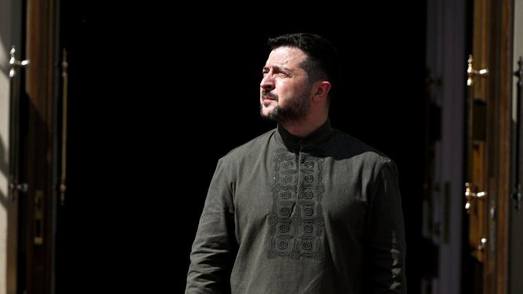 Sarunās ar ASV sūtņiem apspriestas drošības un ekonomiskās garantijas Ukrainai, paziņo Zelenskis