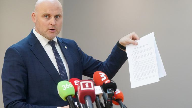 "Neesmu to atbalstījis" – Kulbergs pieprasa pārbaudīt finansējuma piešķiršanu bridža federācijai