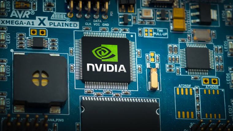 Mikroshēmu milzis "Nvidia" dubulto ieņēmumus un pārspēj Volstrītas prognozes