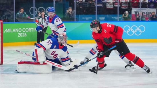 Olimpisko spēļu labākais vārtsargs Helebaks pieprasa aizmainīšanu uz citu NHL komandu