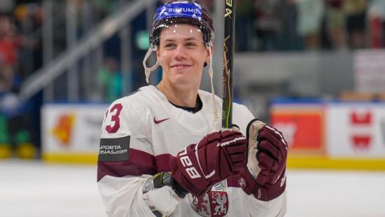Starp NHL labākā debitanta balvas kandidātiem latvietis, bet tas nav Šmits