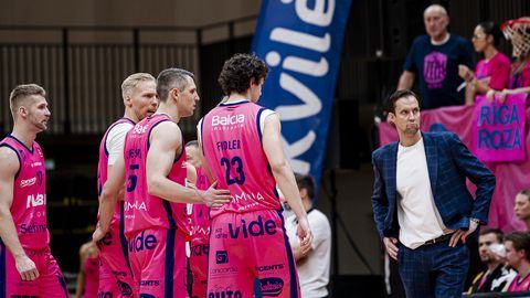 "Rīgas Zeļļi" pirmajā pārbaudes spēlē Kauņā atzīst "Žalgiris" pārākumu