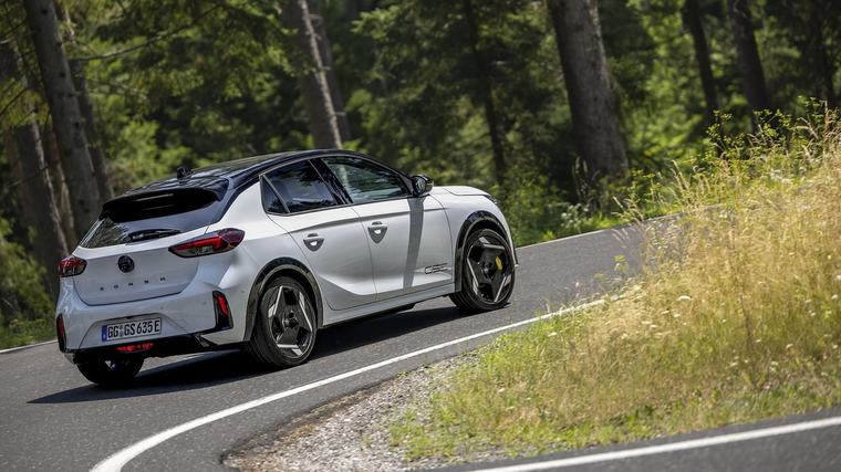 Jaunā "Opel Corsa" kavējas un tai vairs nebūs iekšdedzes dzinēju