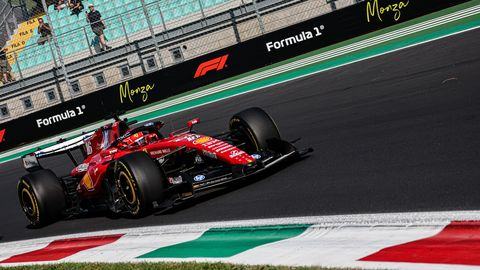 Leklērs un Rasels F-1 ātrākie Itālijas "Grand Prix" pirmajos divos treniņos